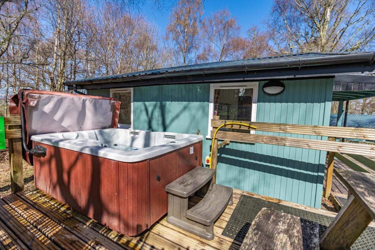Fern Lodge 2 With Hot Tub Belladrum Buitenkant foto
